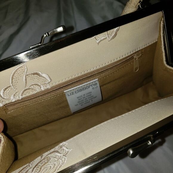 LIZ CLAIBORNE Vintage Cream Rose Snap ClSR Purse 70s/80s | Small Retro Accessory - Picture 3 of 4
